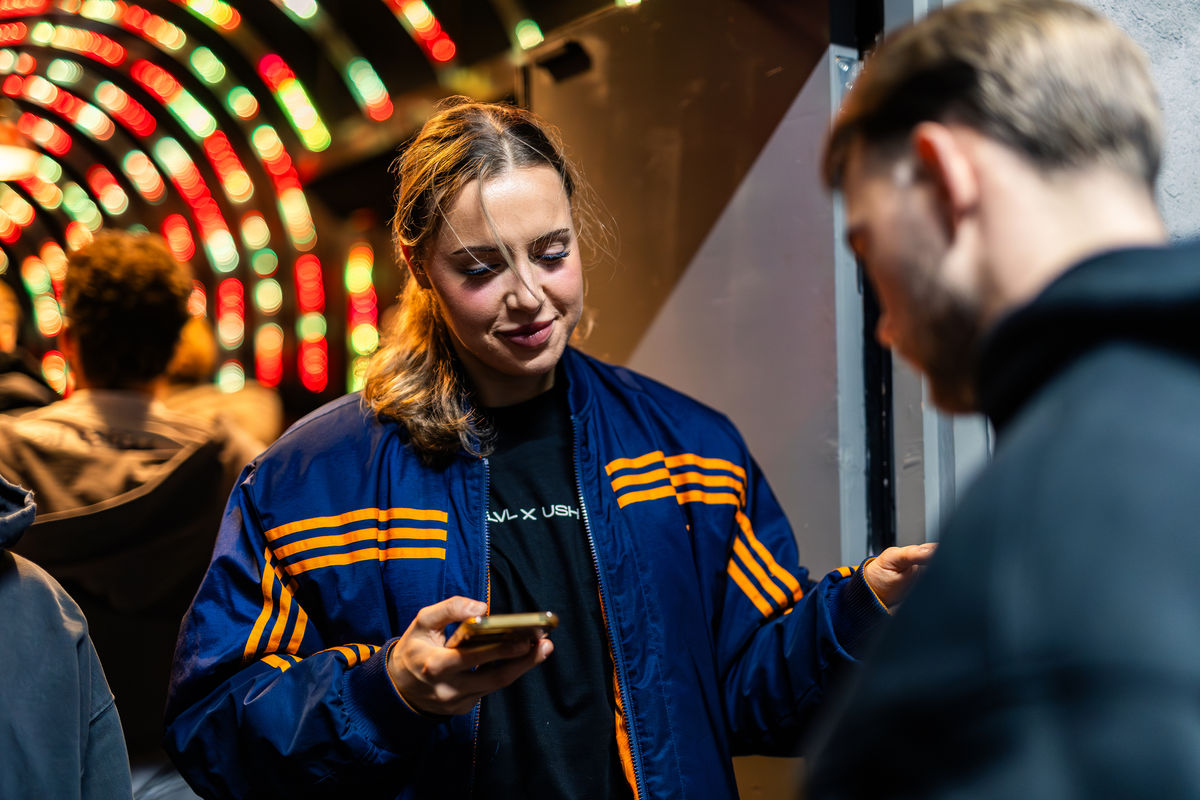 Loading... just a sec